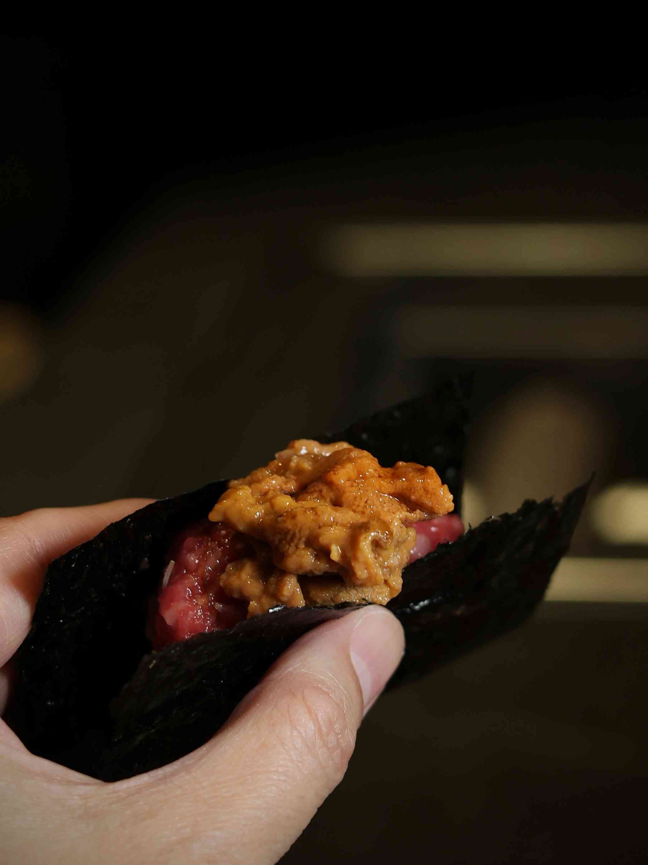 極上和牛割烹Omakase：檸檬麴昆布鹽厚切牛舌、牛臀肉松露三文治、招牌山奧燒，啖啖飽滿多汁，極爲鮮味！