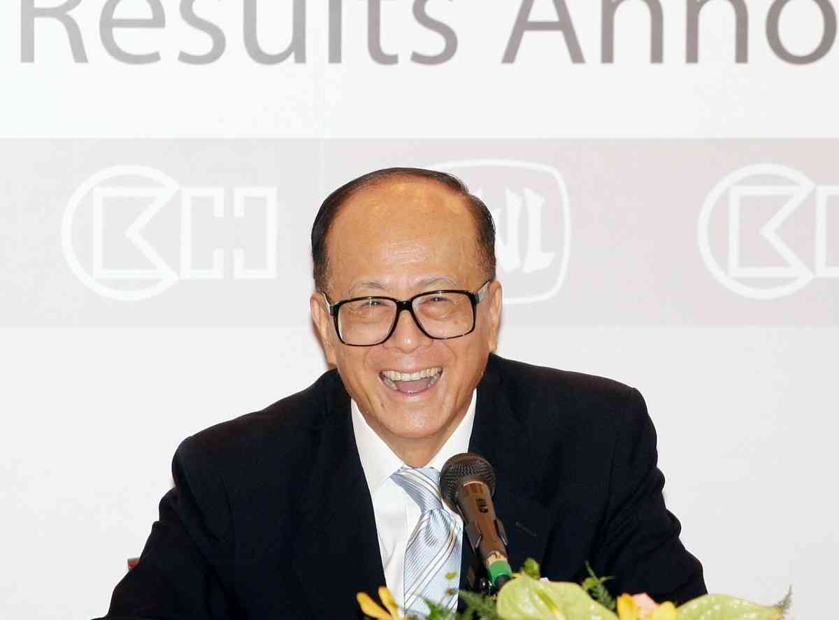 李嘉誠養生丨李嘉誠迎98歲大壽　拆解6招「首富養生法」極貼地　熱心醫療慈善：基金會是第三個仔