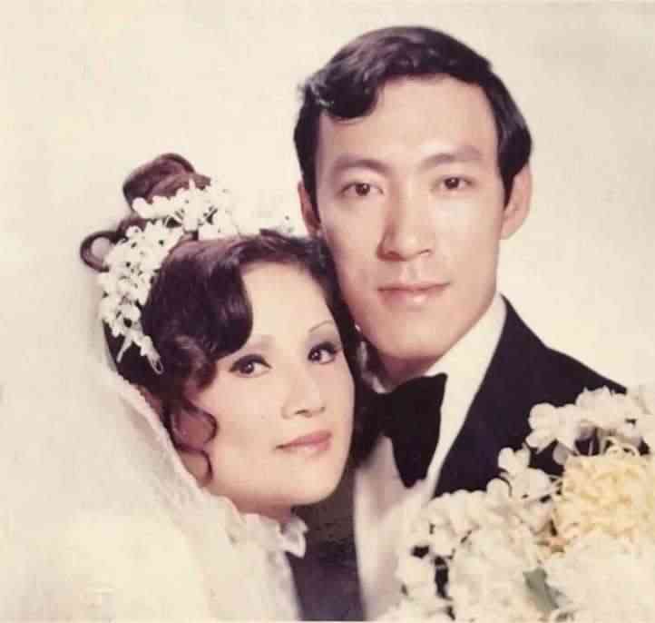陳欣健｜81歲陳欣健罕談認知障礙症妻當BB照顧十多年從不嫌苦　曾擁30紅顏知己回首風流半生：有啲嘢承擔唔起就要放手