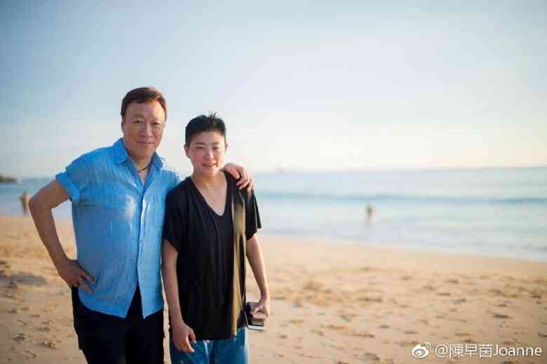 陳欣健｜81歲陳欣健罕談認知障礙症妻當BB照顧十多年從不嫌苦　曾擁30紅顏知己回首風流半生：有啲嘢承擔唔起就要放手