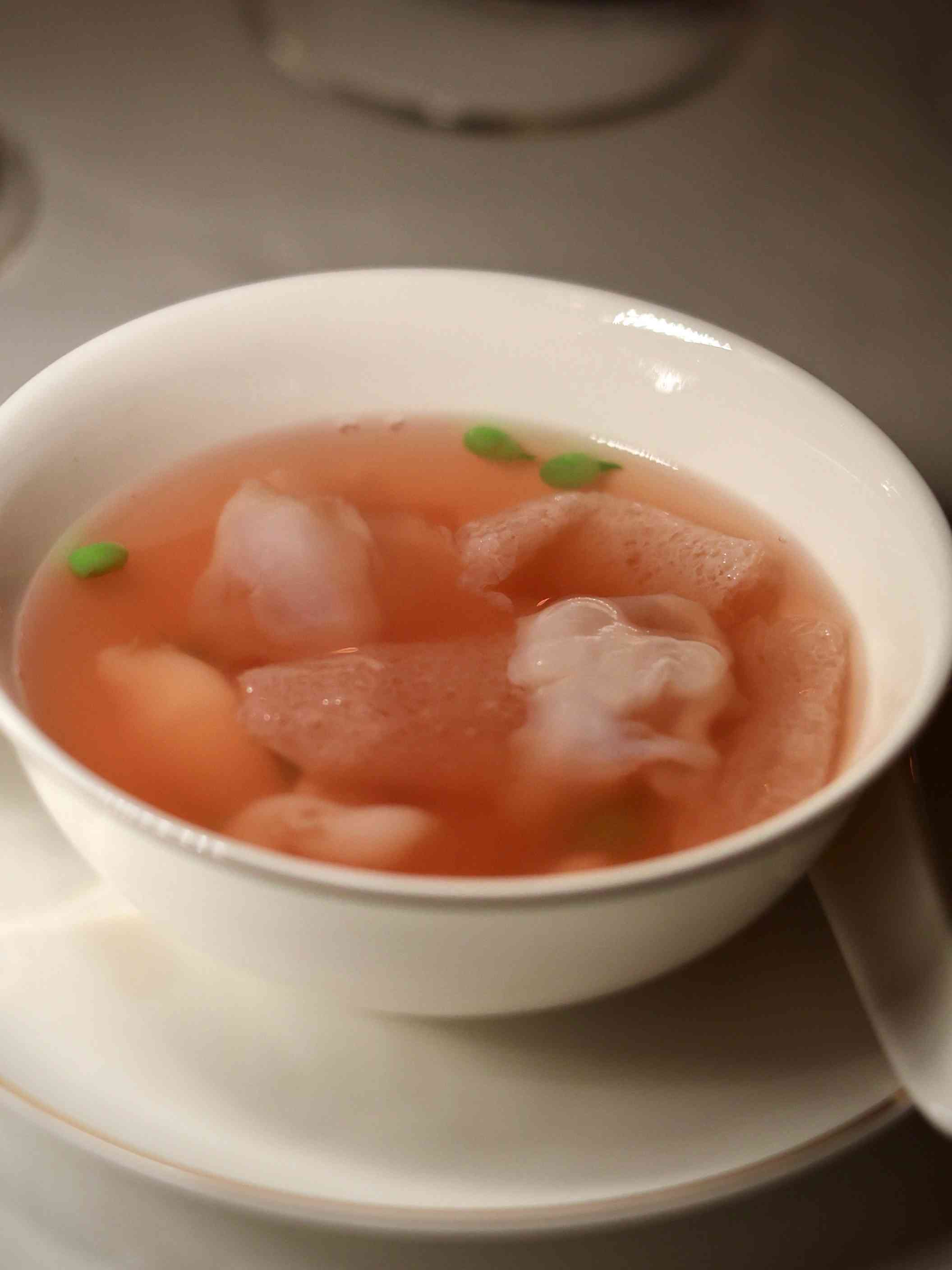 巴黎人十週年「名廚臻宴」:小青龍配陳皮沙茶醬、熟成M9牛小排配四川青花椒慕絲、10年梅菜伊比利亞黑毛豬扣肉飯 巴黎人十週年「名廚臻宴」:小青龍配陳皮沙茶醬、熟成M9牛小排配四川青花椒慕絲、10年梅菜伊比利亞黑毛豬扣肉飯