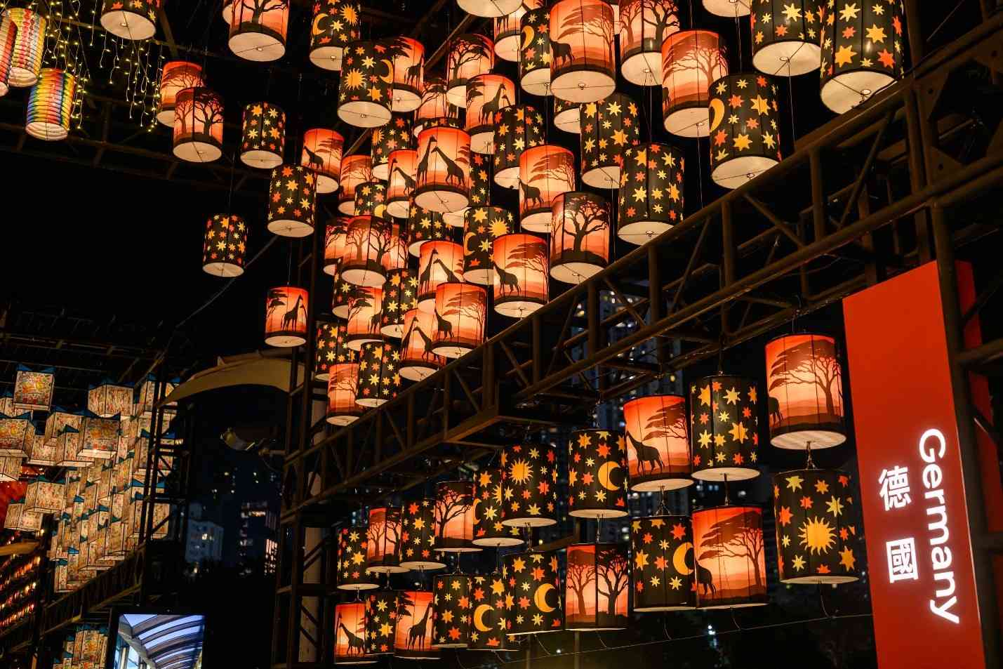 中秋節好去處2026︱超靚！維園夢幻綵燈大街匯聚3000綵燈＋8米巨型榕樹綵燈＋雞蛋仔奶茶花燈打卡熱點＋中秋市集