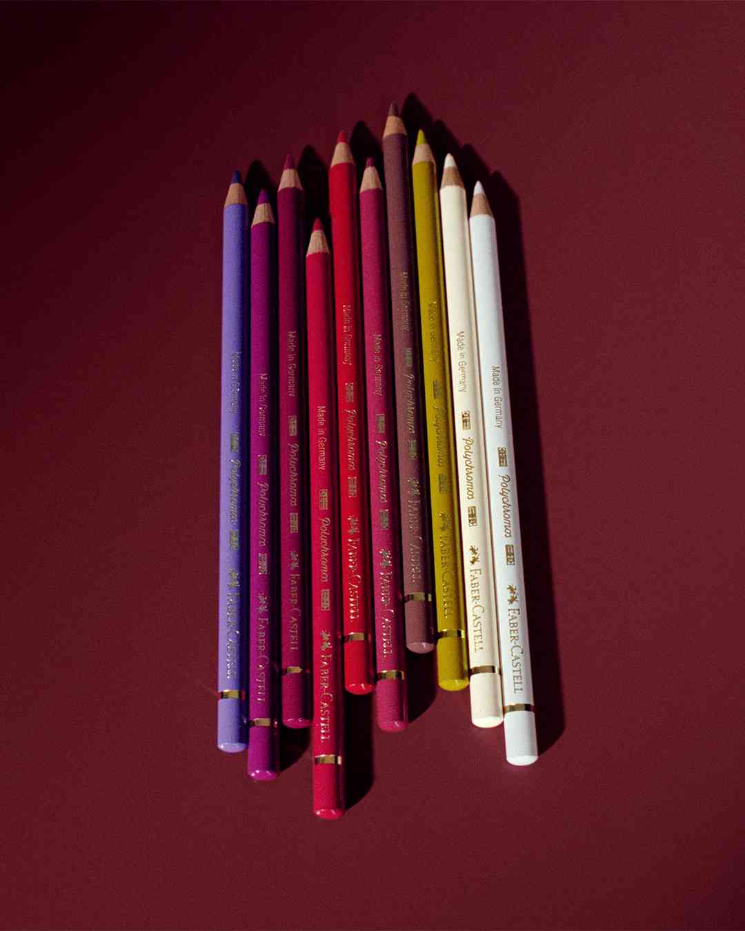 RIMOWA x Faber-Castell 彩鉛箱開賣！經典鋁鎂合金箱、120色油性彩鉛，把工作室帶上旅途！