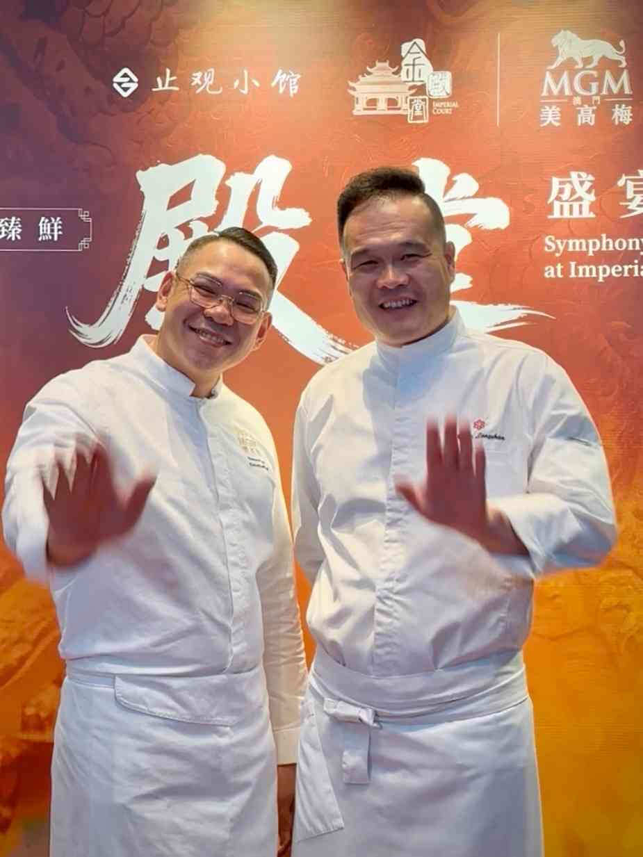 澳門美高梅「南北臻鮮殿堂盛宴」: 陳年菜脯黑叉燒、東北酸菜燴深海花膠、豪哥蟹鉗蝦醬伴黑豆腐，舌尖上的山海對話！