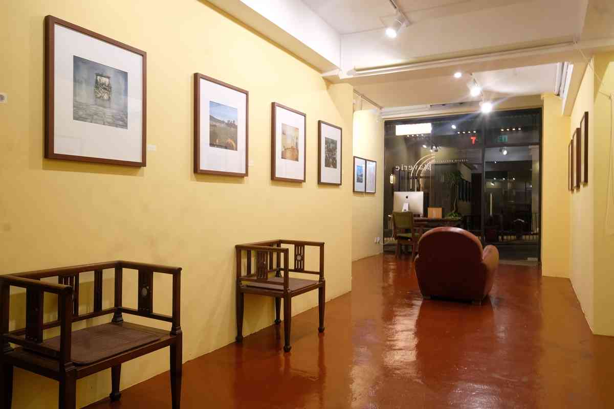 漫步上環，遇見光影：全新攝影藝廊 Lalaverie Gallery 開幕展《Bernard Faucon 攝影收藏展》
