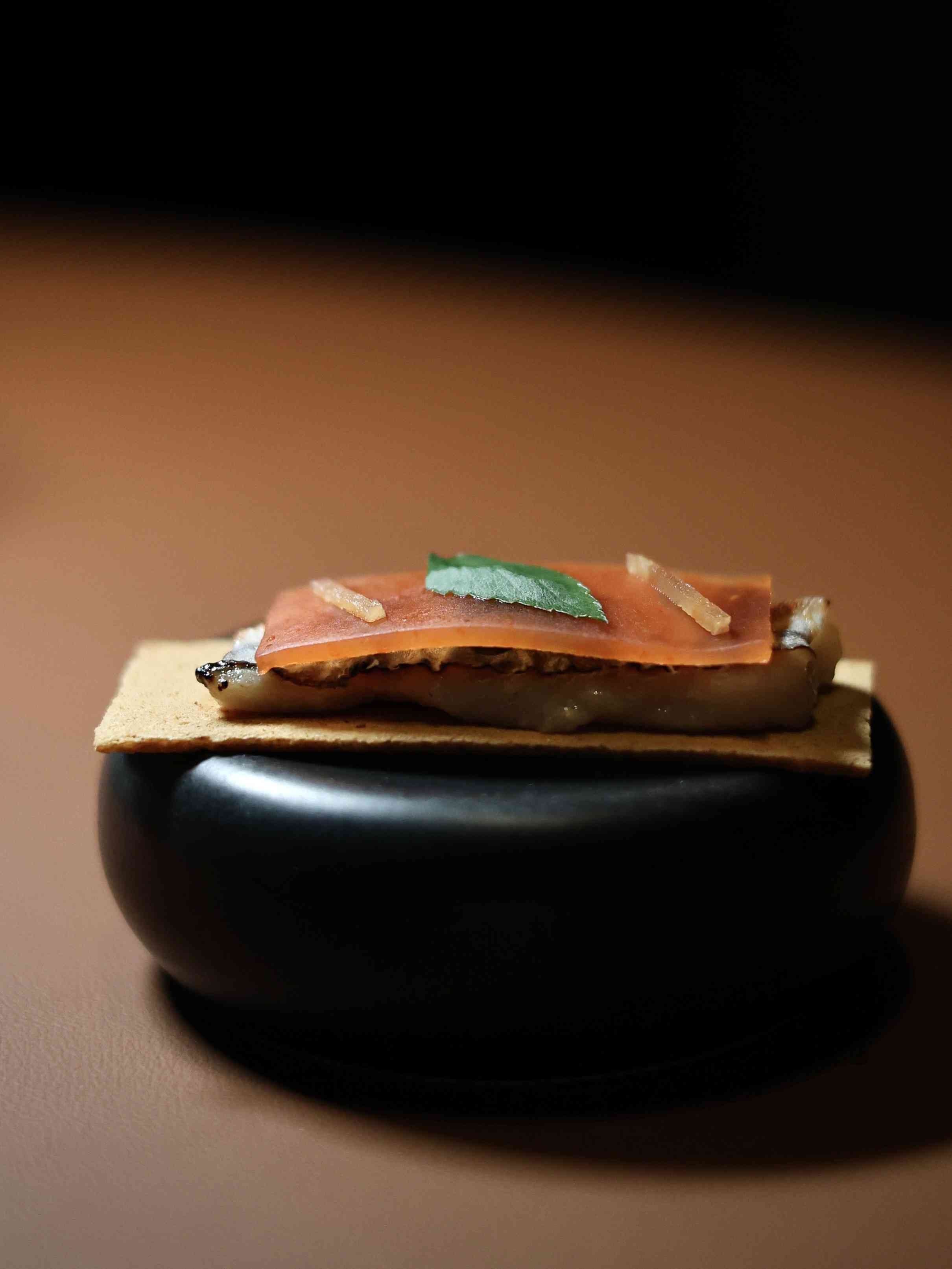 曼谷品嚐星級現代精緻泰菜 : 什錦蔬菜乾海鮮草本東北酸辣湯、紅咖喱東星斑配特選在地米、泰國頂級本土牧場和牛,將泰國傳統與現代烹調共冶一爐 曼谷品嚐星級現代精緻泰菜 : 什錦蔬菜乾海鮮草本東北酸辣湯、紅咖喱東星斑配特選在地米、泰國頂級本土牧場和牛,將泰國傳統與現代烹調共冶一爐