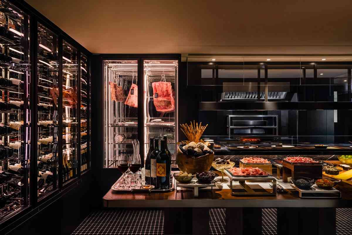 香港麗晶酒店The Steak House x 黑白大廚「Meat Gangster」兩晚限定四手聯乘韓牛饗宴 香港麗晶酒店The Steak House x 黑白大廚「Meat Gangster」兩晚限定四手聯乘韓牛饗宴