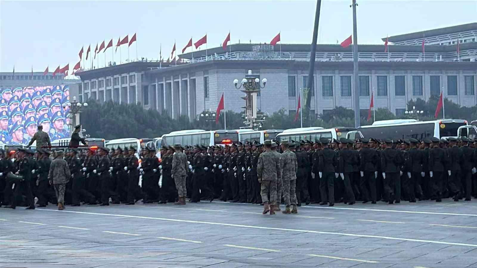 九三閱兵 | 習近平和夫人彭麗媛在端門外廣場迎接外方代表團團長及其配偶 (不斷更新) 