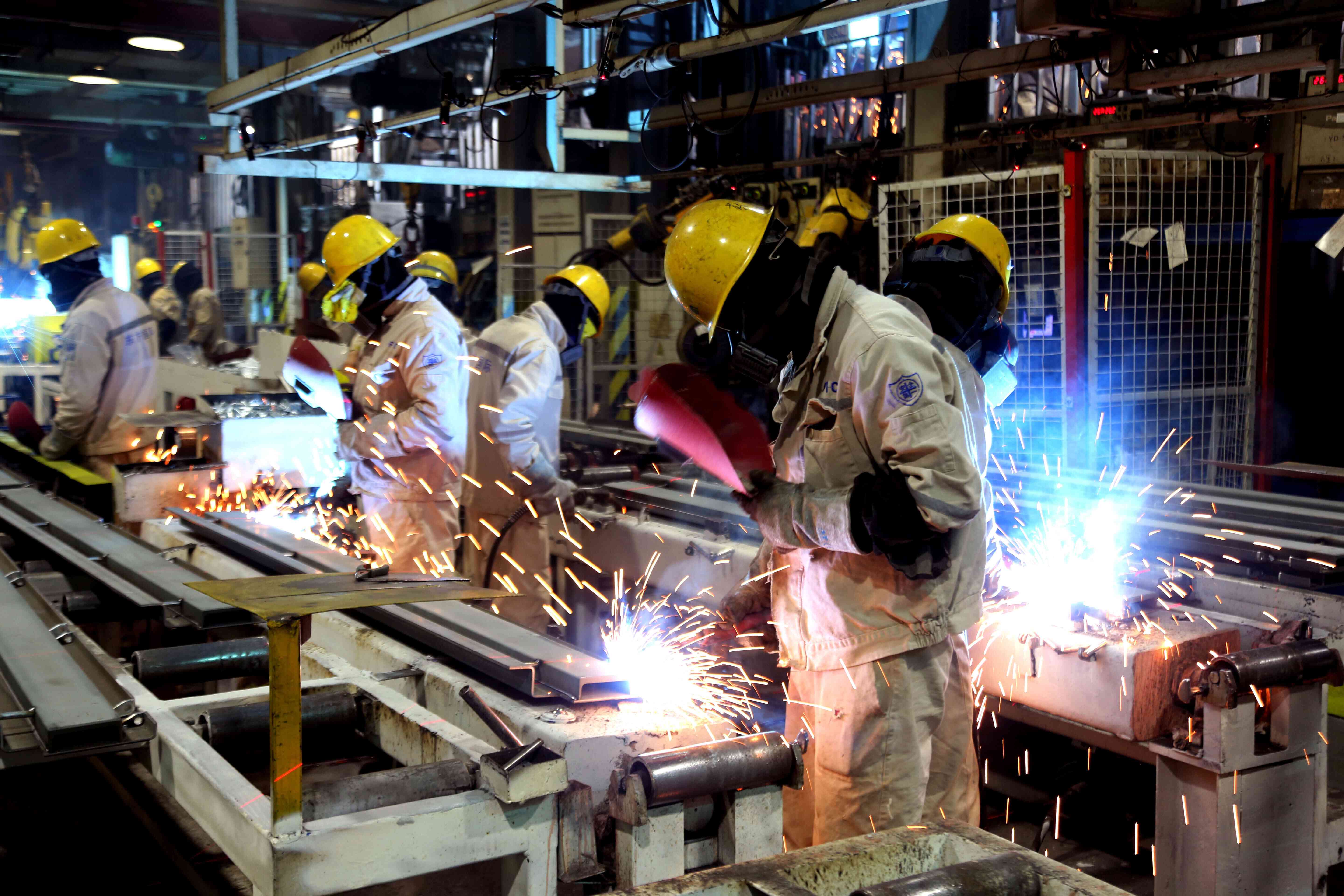 兩會在即|GDP目標料轉向「4.5%-5%」更具彈性,減息降準空間有限 兩會在即|GDP目標料轉向「4.5%-5%」更具彈性,減息降準空間有限