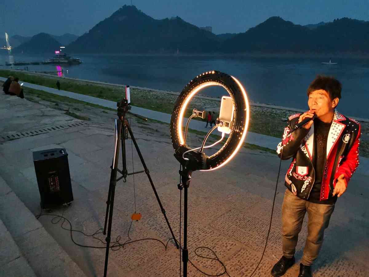 神州經脈 | 網信辦規範網絡直播打賞,深圳樓盤減價加推掀搶購 神州經脈 | 網信辦規範網絡直播打賞,深圳樓盤減價加推掀搶購