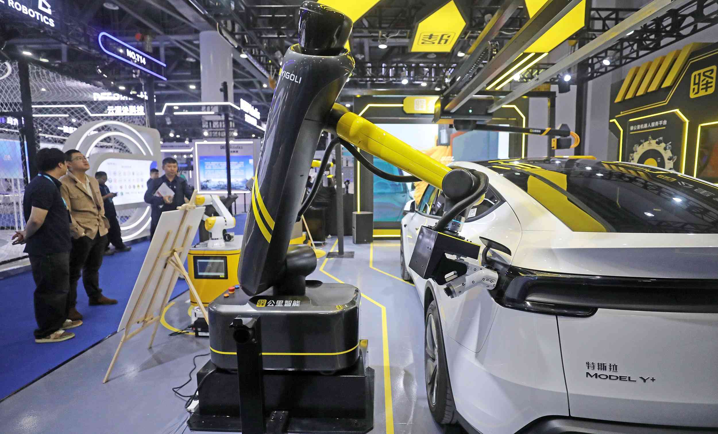 車企血戰｜搶攻「金九銀十」！內地車企再掀促銷戰，盈利壓力仍存在