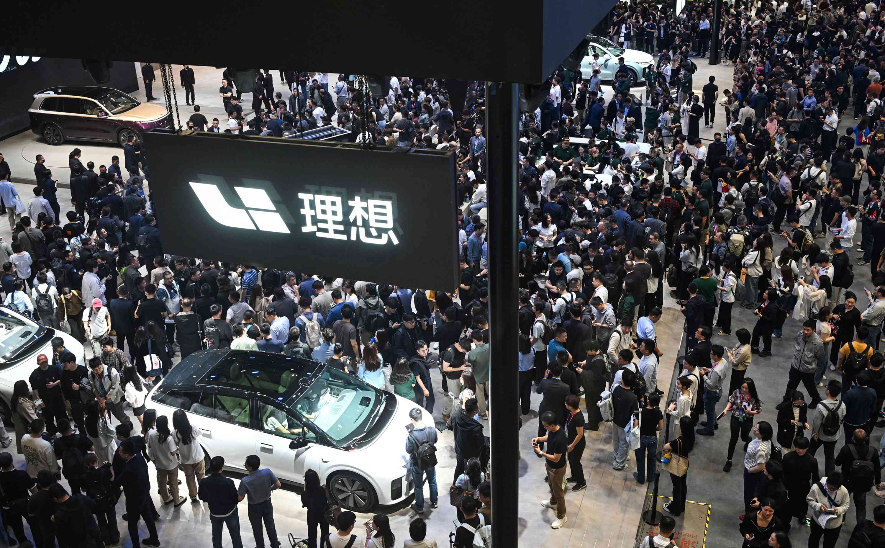 車企血戰｜搶攻「金九銀十」！內地車企再掀促銷戰，盈利壓力仍存在