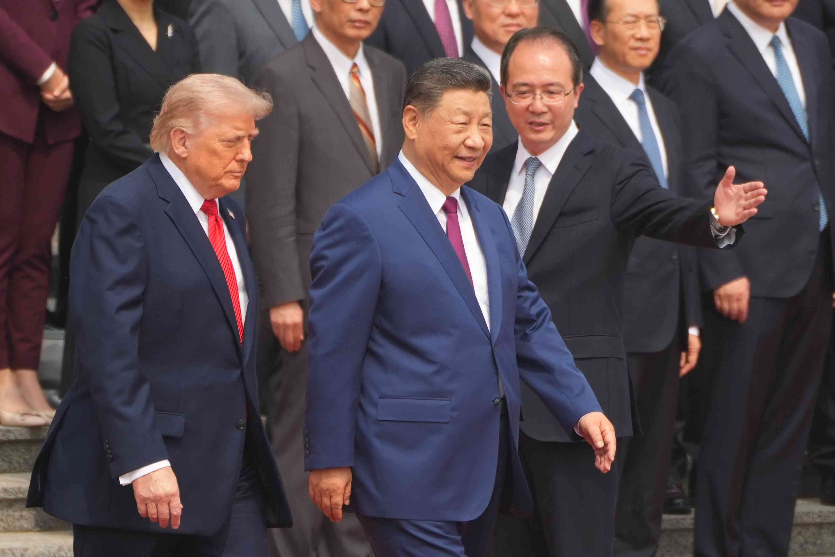 習特會｜習近平乘專機離京前往美國展開國事訪問，彭麗媛、蔡奇、王毅等隨行