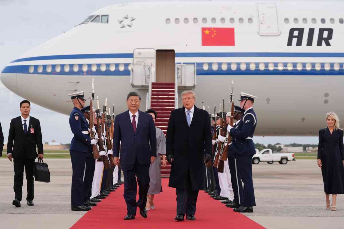 習特會｜習近平乘專機離京前往美國展開國事訪問，彭麗媛、蔡奇、王毅等隨行(不斷更新)