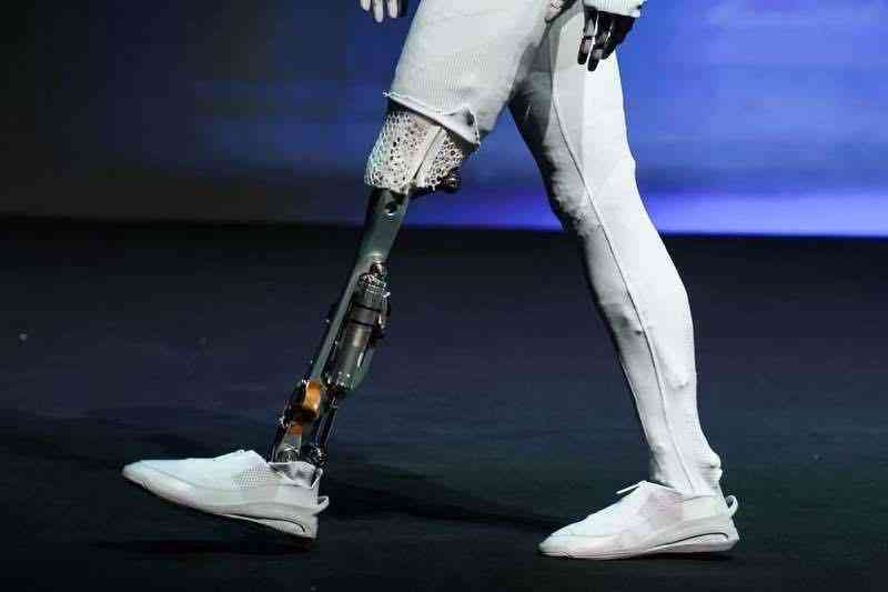 《魚缸博客》小鵬女機械人同真人激似?人類滅絕計劃又有進度了 《魚缸博客》小鵬女機械人同真人激似?人類滅絕計劃又有進度了