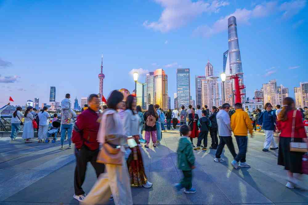 港股 | 午市前瞻 | 恒指若失十天線或試兩萬六，內地經濟穩料難推重磅刺激政策