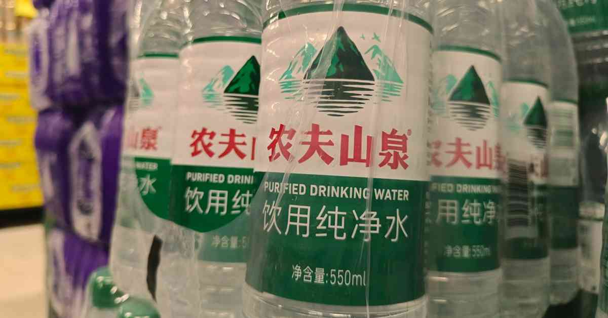 內需股｜海底撈去年少賺14%減派息，農夫山泉去年多賺三成增派息，股價榮辱互見可以點部署？