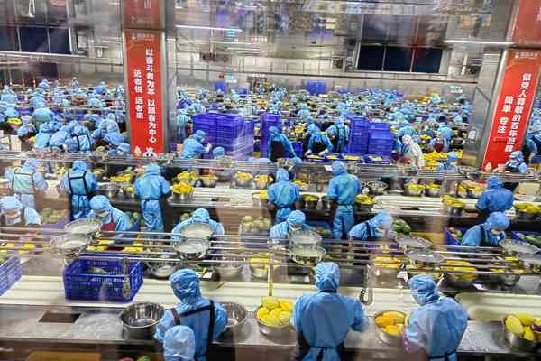 新股 | FOCUS | 零售界「蜜雪」招股，鳴鳴狂奔「黃雀在後」