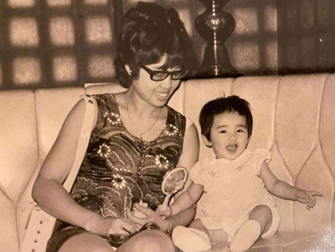 凍齡女神丨53歲黎姿罕曬泳照零贅肉狀態驚人　保濕大法+4招凍齡術大公開