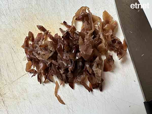 清爽之選 │ 三絲炒豆腐麵，美人菇木耳入饌，全面提升免疫力