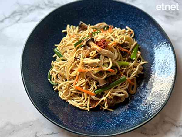 清爽之選 │ 三絲炒豆腐麵，美人菇木耳入饌，全面提升免疫力