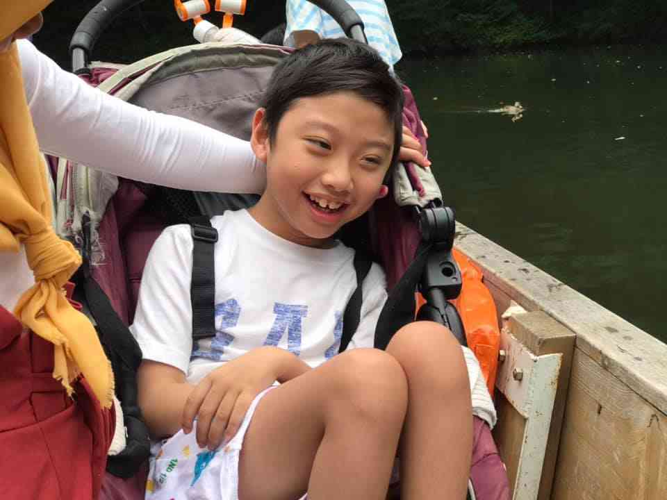 慣性流產｜流產10次為保胎曾活縫子宮　台女星誕罕見病愛子　悉心照顧15年終病逝