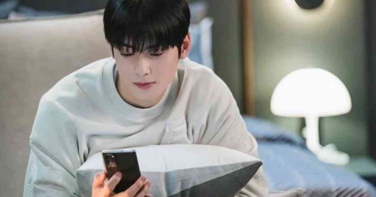 30歲男狂玩手機致突發腦膜炎，高燒昏迷後智力退化至3歲兒童