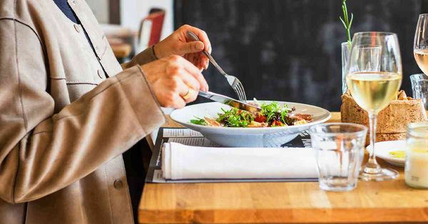 進餐習慣恐致血糖飆升，營養師揭飲食次序影響升煻指數差距驚人