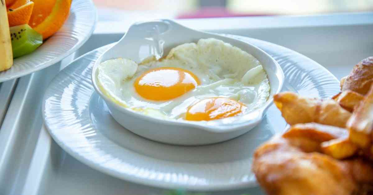 致癌飲食警示｜5種常見早餐藏健康風險，女士食蛋過量患癌死亡率高3.2倍