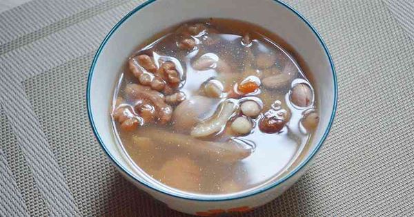 減壓養生素湯推薦:栗子百合核桃腰果湯，調理脾虛濕困與睡眠問題