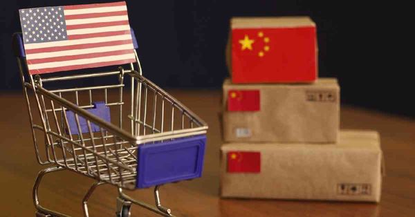 關稅戰 | 美國再加內地及香港小額包裹稅至120%，阿里京東仍獲券商唱好可以點部署？