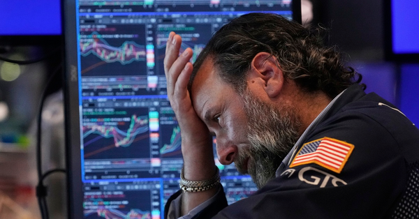 美股收盤 | 特朗普威脅對中國大徵關稅引發市場恐慌，納指狂瀉820點