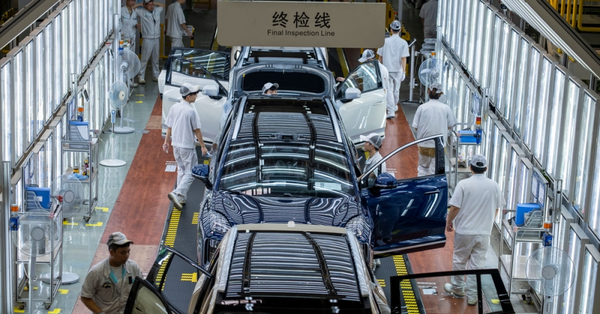 異動股｜理想吉利齊跌近3％，乘聯分會料今年新能源汽車銷量增速放緩至10％