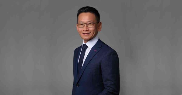 恒隆委任蔡德粦接替盧韋柏任行政總裁，10月1日生效，蔡德粦現為玩具「反」斗城亞洲CEO