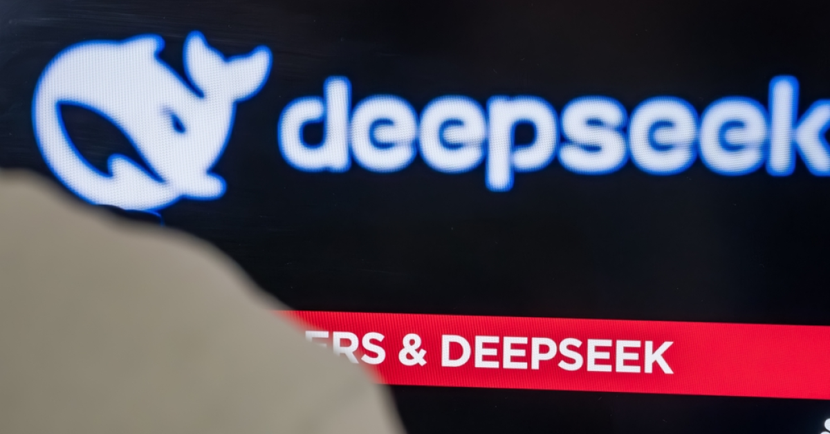 異動股｜智譜飆近半成MiniMax彈逾4%，DeepSeek V4 Pro上線據稱直逼Fable 5