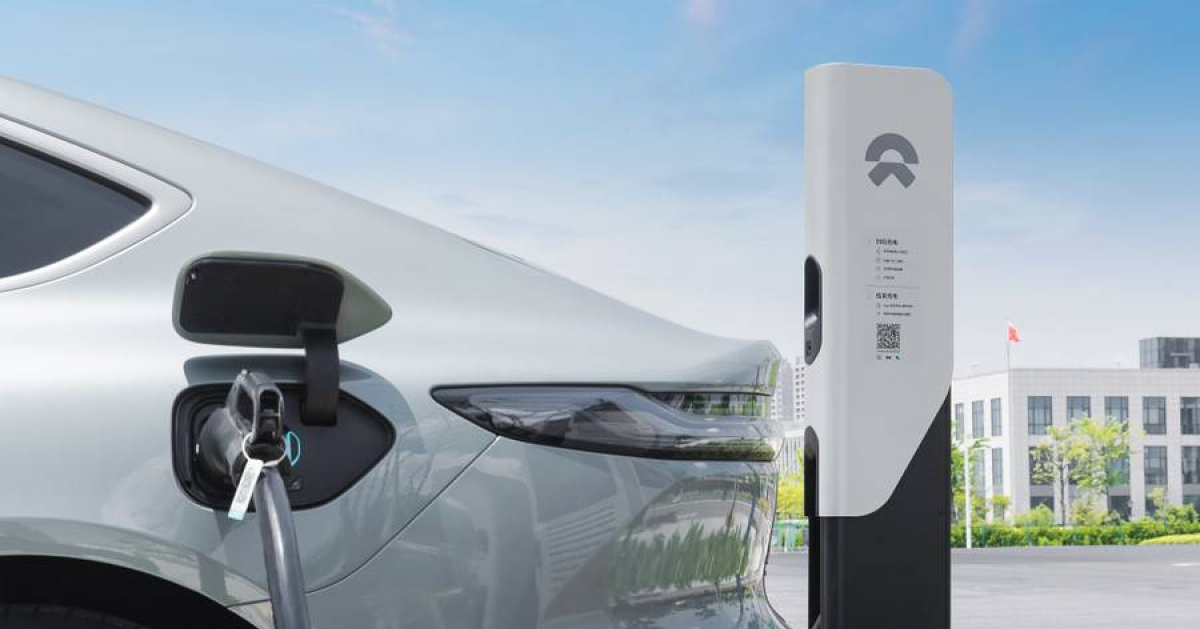 異動股｜寧德時代跌近3%，蔚來吉利換電充電合作刺激「去寧德化」猜想