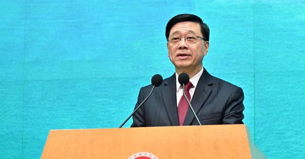 李家超：中央送贈兩隻大熊貓周四抵港，將在機場舉行歡迎儀式