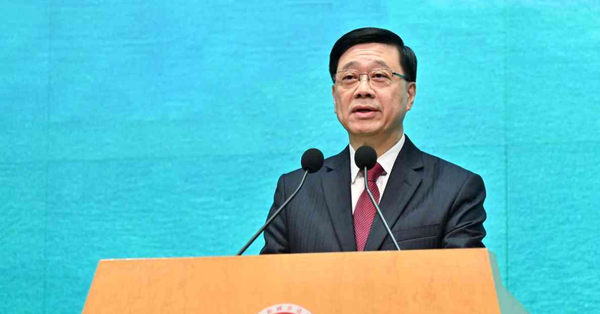 李家超:議員交棒被刻意歪曲，政府嚴厲依法打擊破壞選舉違法行為