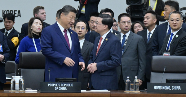 APEC | 李家超出席領導人非正式會議，與國家主席習近平短暫交流