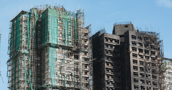 汲取慘痛教訓，檢討法團的監管工作