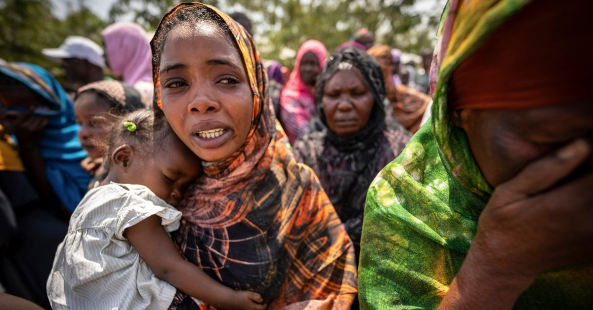當加沙的人道危機一直佔據著全球的關注之際，想不到近月蘇丹爆發的人道災難比加沙有過之而無不及，大眾的視線開始從加沙轉移到蘇丹去。不過，蘇丹人道悲劇背後的原因和加沙完全不一樣，但種族清洗的性質卻沒有兩樣，可以說是一樣震撼我們的良心。