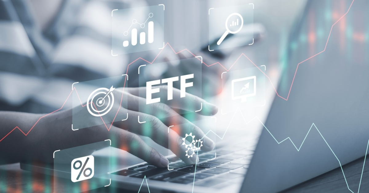 早前我在本欄介紹過月月派息的基金，今次想和大家談談月月派息的ETFs。不過，在介紹月月派息的ETFs前，我想和大家重溫何謂ETFs，以及主動式管理和被動式管理基金的異同。