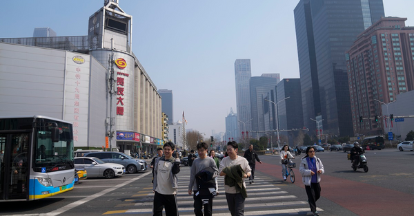 神州經脈 | 青年失業率三連降，人行約談債市激進機構，人幣續跌