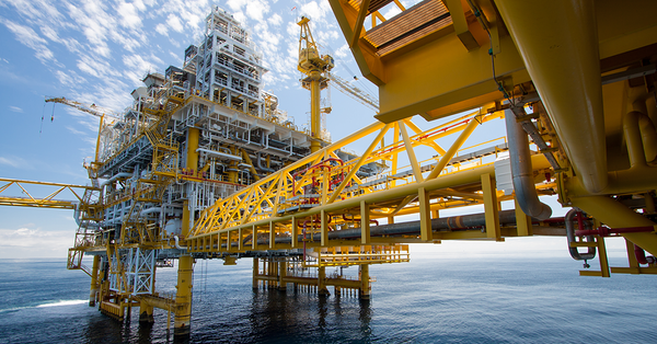 地緣政局升溫油價創4個月高，三桶油齊探頂未宜追入