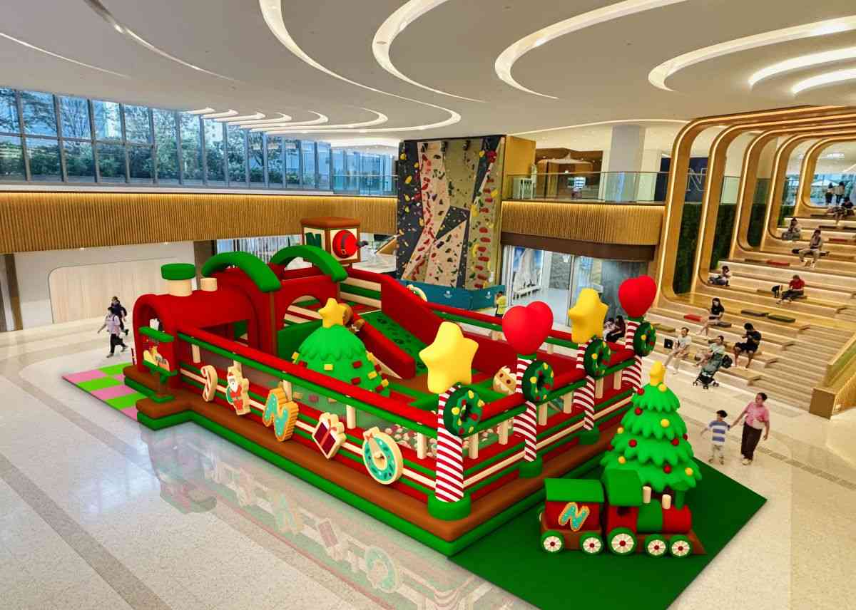 元朗朗壹廣場|轟隆隆!「彈彈跳聖誕列車」駛進朗壹廣場 逾千呎好玩聖誕主題吹氣樂園  讓小朋友釋放無盡電力
