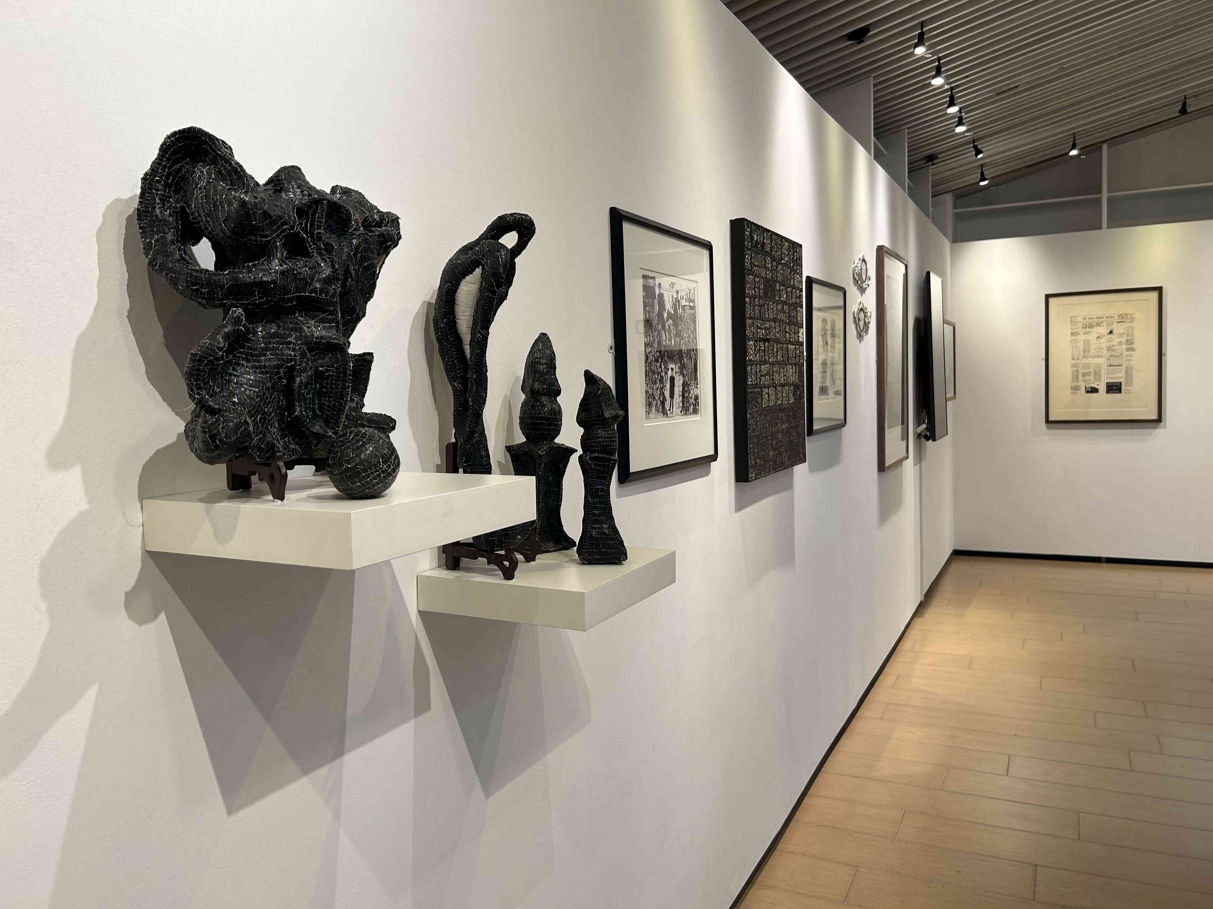 金钟英国文化协会｜英国文化协会呈献《微光与回响》展览展出英国文化协会藏品 与香港青年艺术家对话