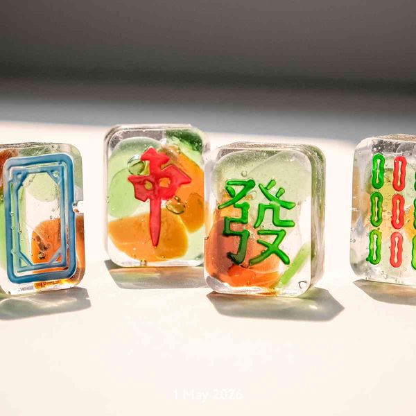 Sham Shui Po DX Design Gallery | 【DX design hub | May I Create?】Re-glass Mahjong Charm workshop