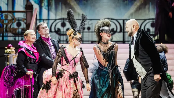Hong Kong Cultural Centre, Tsim Sha Tsui｜Hong Kong Arts Festival: Slovenian National Theatre Opera and Ballet Ljubljana—Johann Strauss II’s Die Fledermaus (The Bat)