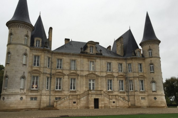 瑰麗氣派的化身 － 男爵古堡