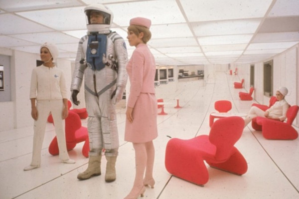 未來時裝──《2001太空漫遊》
